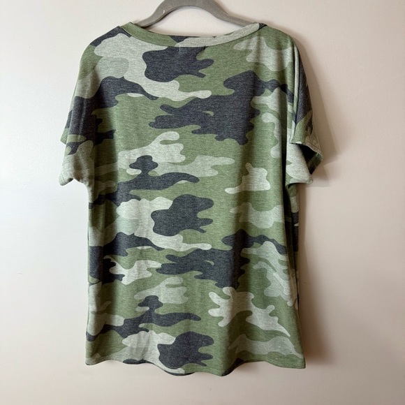 Bombom Camouflage Short Sleeve Tee women’s L preowned - Picture 2 of 6